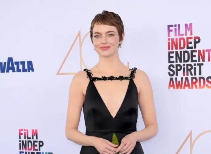 Emma Stone at the 2025 Film Independent Spirit Awards.SANTA MONICA^ USA. February 22^ 2025