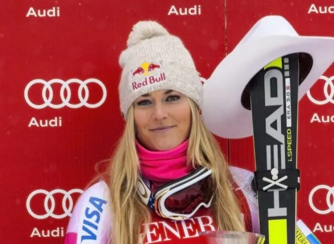 Lindsey Vonn at the 2014 Audi FIS World Cup Super G LAKE LOUISE ALBERTA CANADA ^ DEC 6 2014