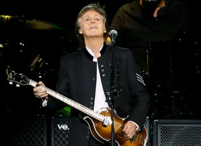 Paul McCartney performs onstage at NYCB Live on September 27^ 2017 in Uniondale^ New York. UNIONDALE^ NY-SEP 27