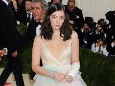 Lorde arrives at the Metropolitan Museum of Art Costume Institute Gala Manus x Machina: Fashion in the Age of Technology May 2^ 2016 - New York^ New York^ USA