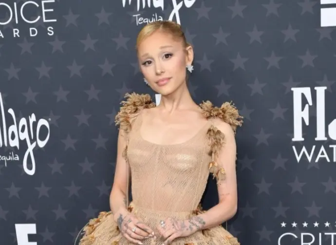 Ariana Grande at the Critics Choice Awards 2025. SANTA MONICA^ USA. February 07^ 2025