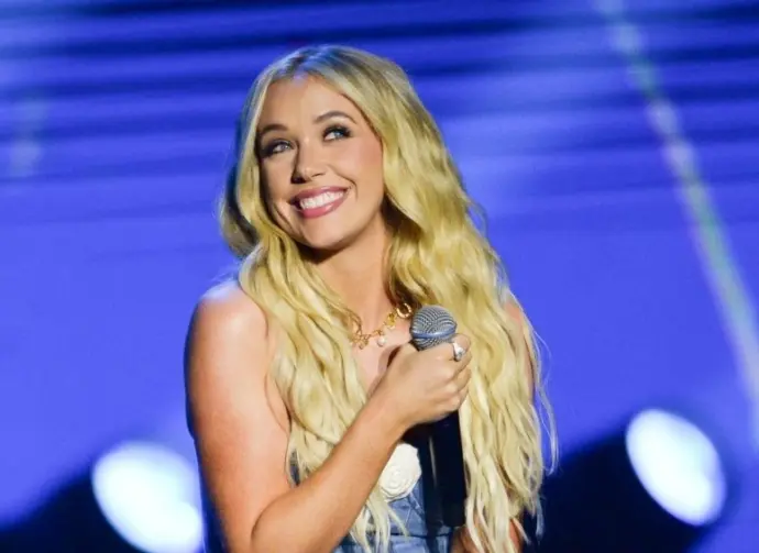 Megan Moroney performs in Hollywood^ Florida on November 14^ 2024.