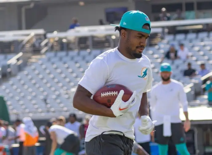17 JAYLEN WADDLE WR MIAMI DOLPHINS VS JACKSONVILLE JAGUARS PRE SEASON WEEK 3 AUGUST 26^ 2023 EVERBANK STADIUM JACKSONVILLE FLORIDA