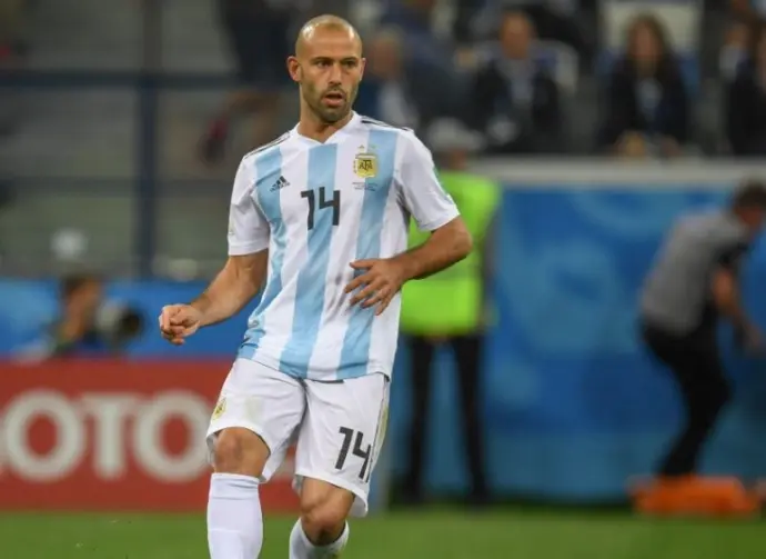 Javier Mascherano of Argentina controls the ball during the 2018 FIFA World Cup Russia group D match between Argentina and Croatia at Nizhny Novgorod Stadium NIZHNIY NOVGOROD^ RUSSIA - JUNE 21