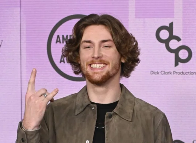 Bailey Zimmerman at the 2022 American Music Awards at the Microsoft Theatre. LOS ANGELES^ CA. November 20^ 2022