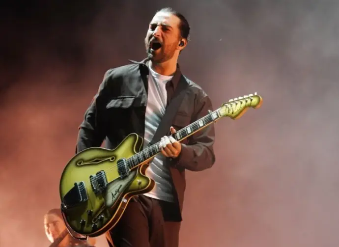 Noah Kahan at the 2024 Soundside Music Festival. Bridgeport^ Connecticut - September 28^ 2024