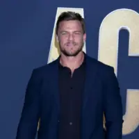Alan Ritchson at the 2022 Academy of Country Music Awards Arrivals at Allegient Stadium on March 7^ 2022 in Las Vegas^ NV