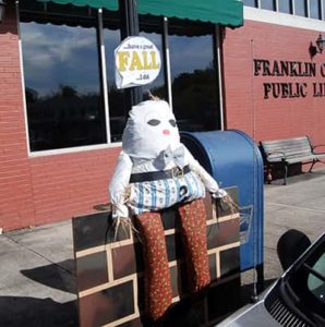 scarecrow-humpty-dumpty