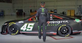kurt_busch_23xi-320x170-1