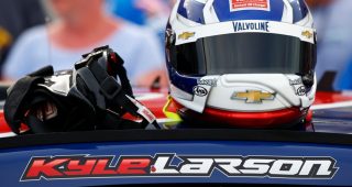 2021nov20-kyle-larson-ladybug-320x170-1