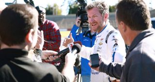 2022-jan10-dale-earnhardt-jr-main-image-320x170-1