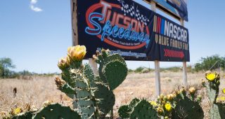 20190511-mo-nascartucson-038-1-320x170-1