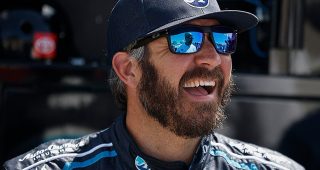 2022-aug13-martin-truex-main-image-320x170-1