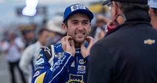 2022-aug21-chase-elliott-3-main-image-320x170-1