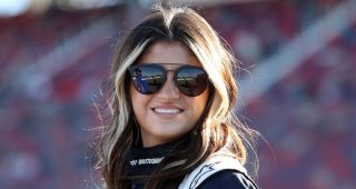 2022-dec12-hailie-deegan-main-320x170-1