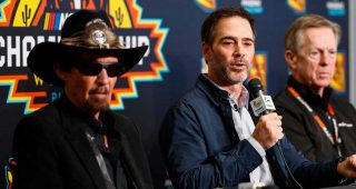 2023jan11-jimmie-johnson-320x170-1