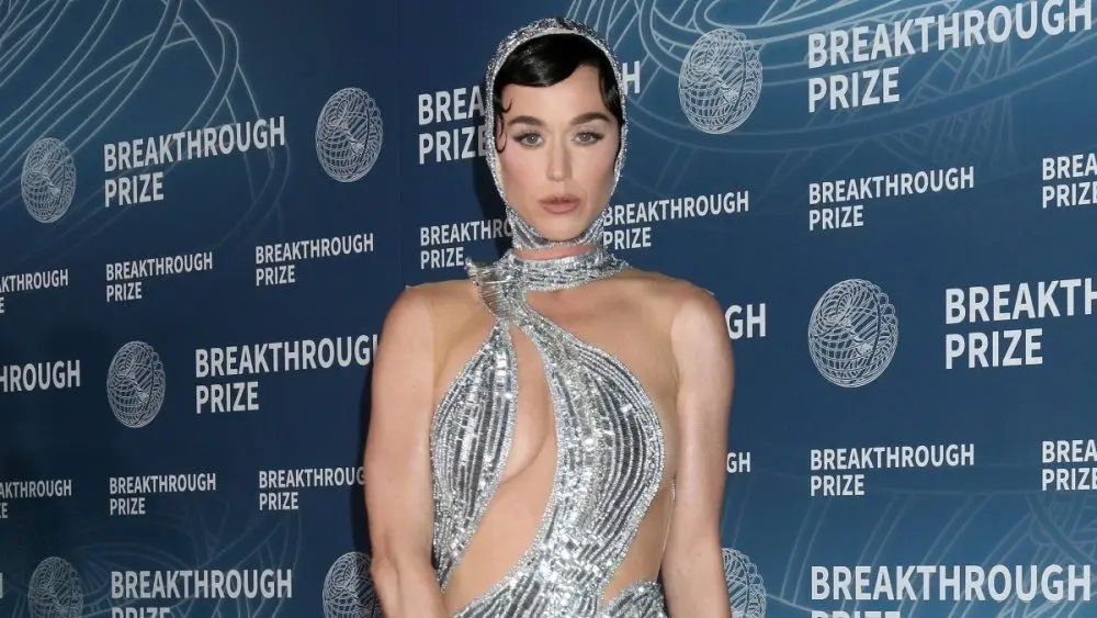 Katy Perry at the 11th Breakthrough Prize Awards at Barker Hanger on April 6^ 2025 in Santa Monica^ CA