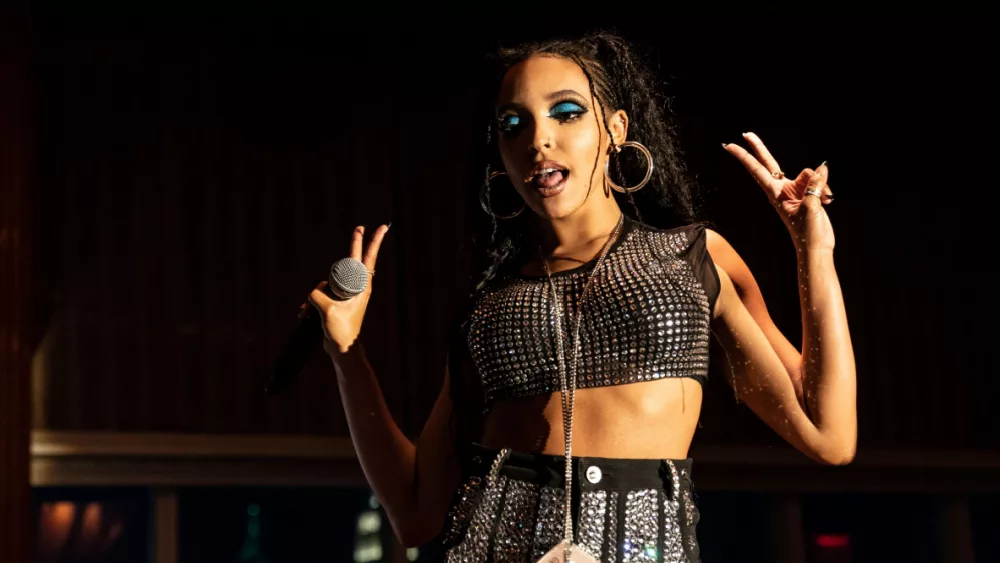 shutterstock_2176628965889513