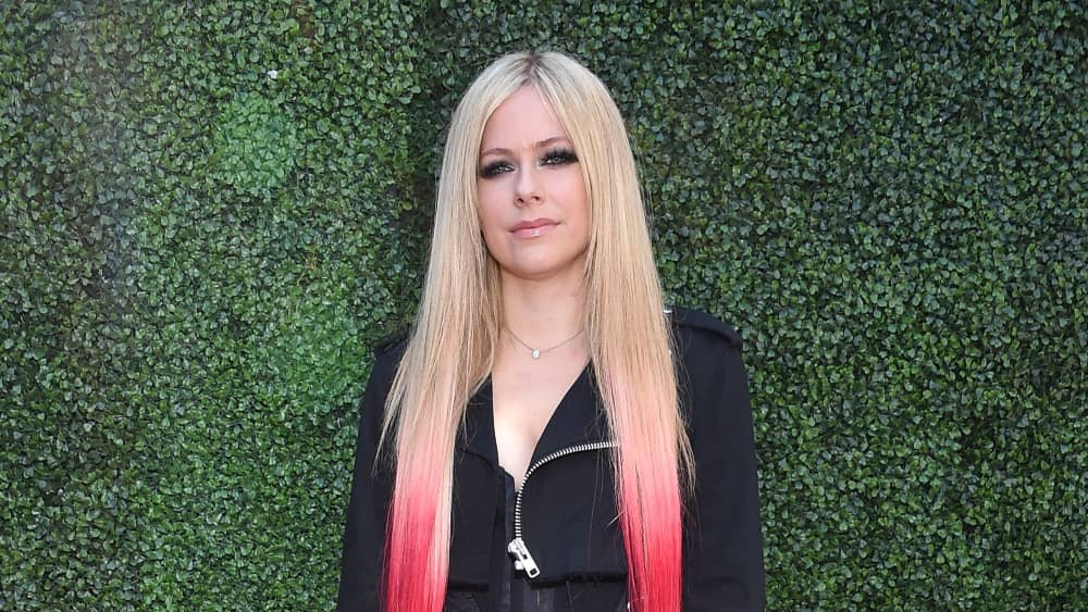 Avril Lavigne releases 'Let Go' deluxe edition, shares new version of  'Breakaway