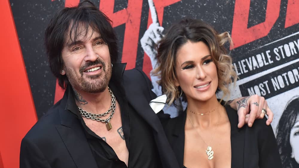 Tommy Lee's wife Brittany Furlan reveals how the Mötley Crüe drummer broke  his ribs | Steamboat Radio