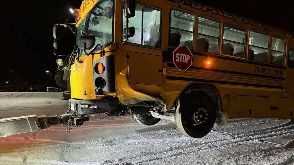 hockey-bus-from-bethany-aurin-slider