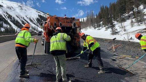 pothole-repair-on-westbound-i70-at-mile-marker-216