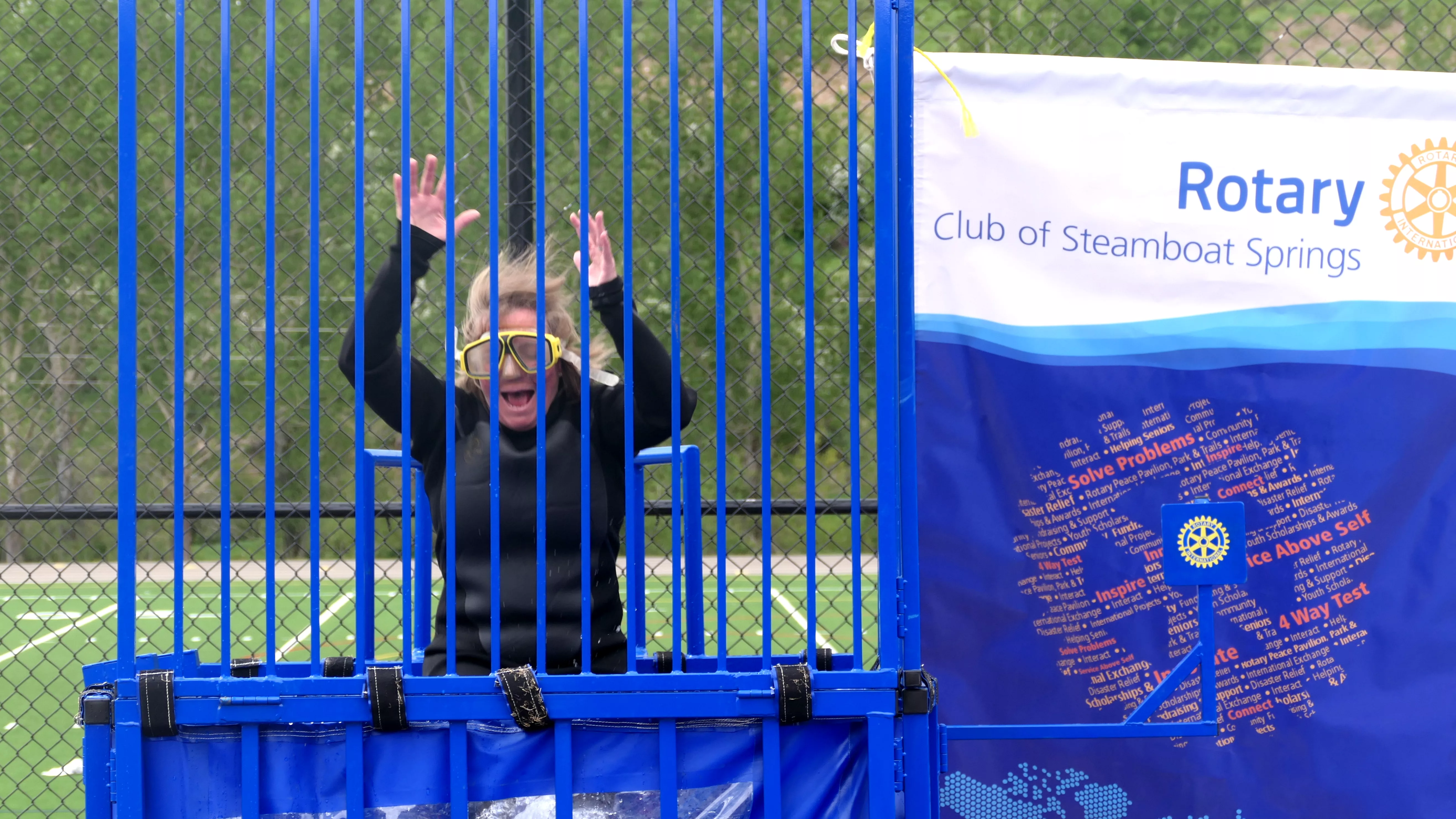 ssms-8th-grade-middle-school-dunk-tank-2023-007