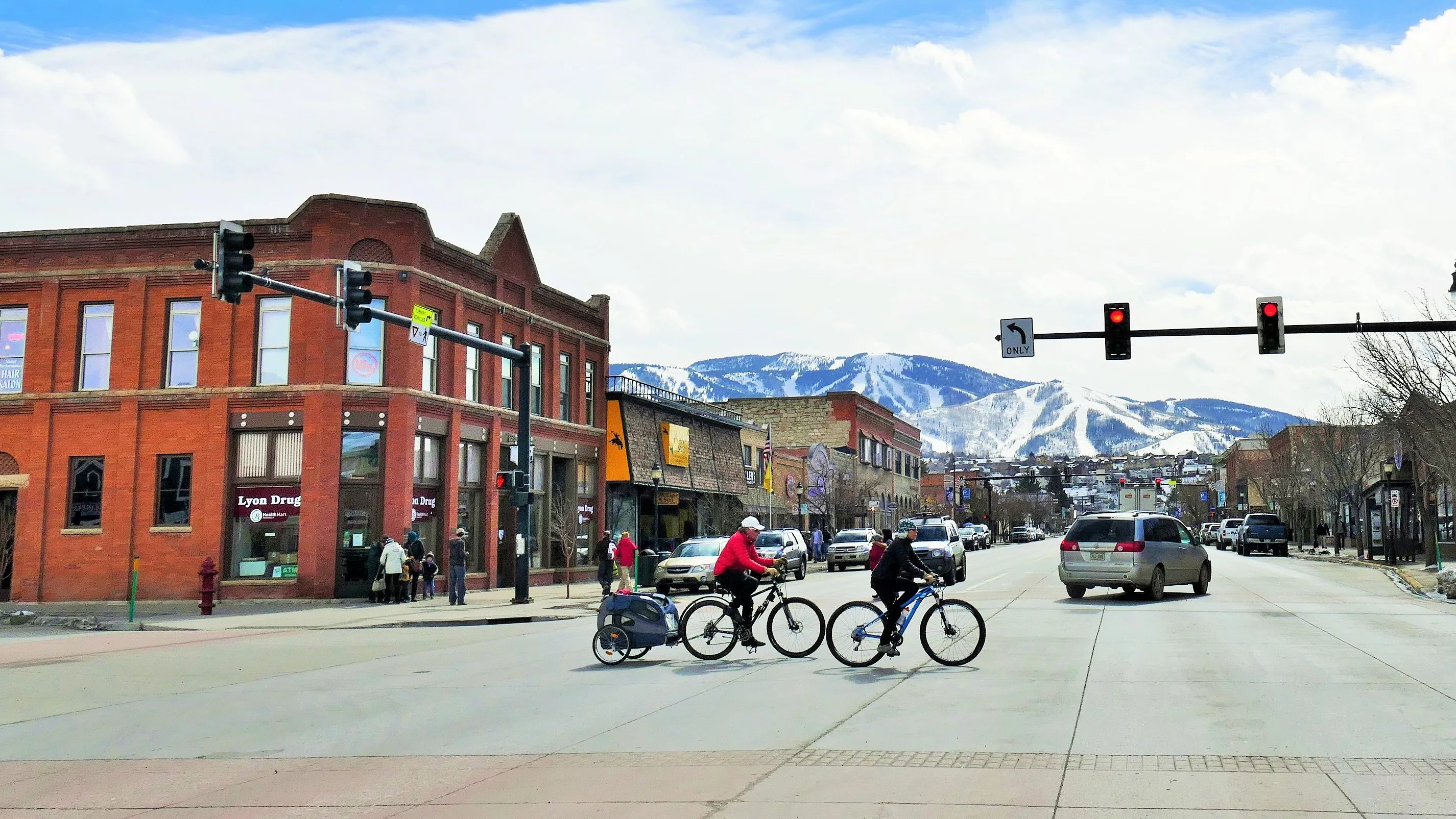 downtown-steamboat-springs-slider