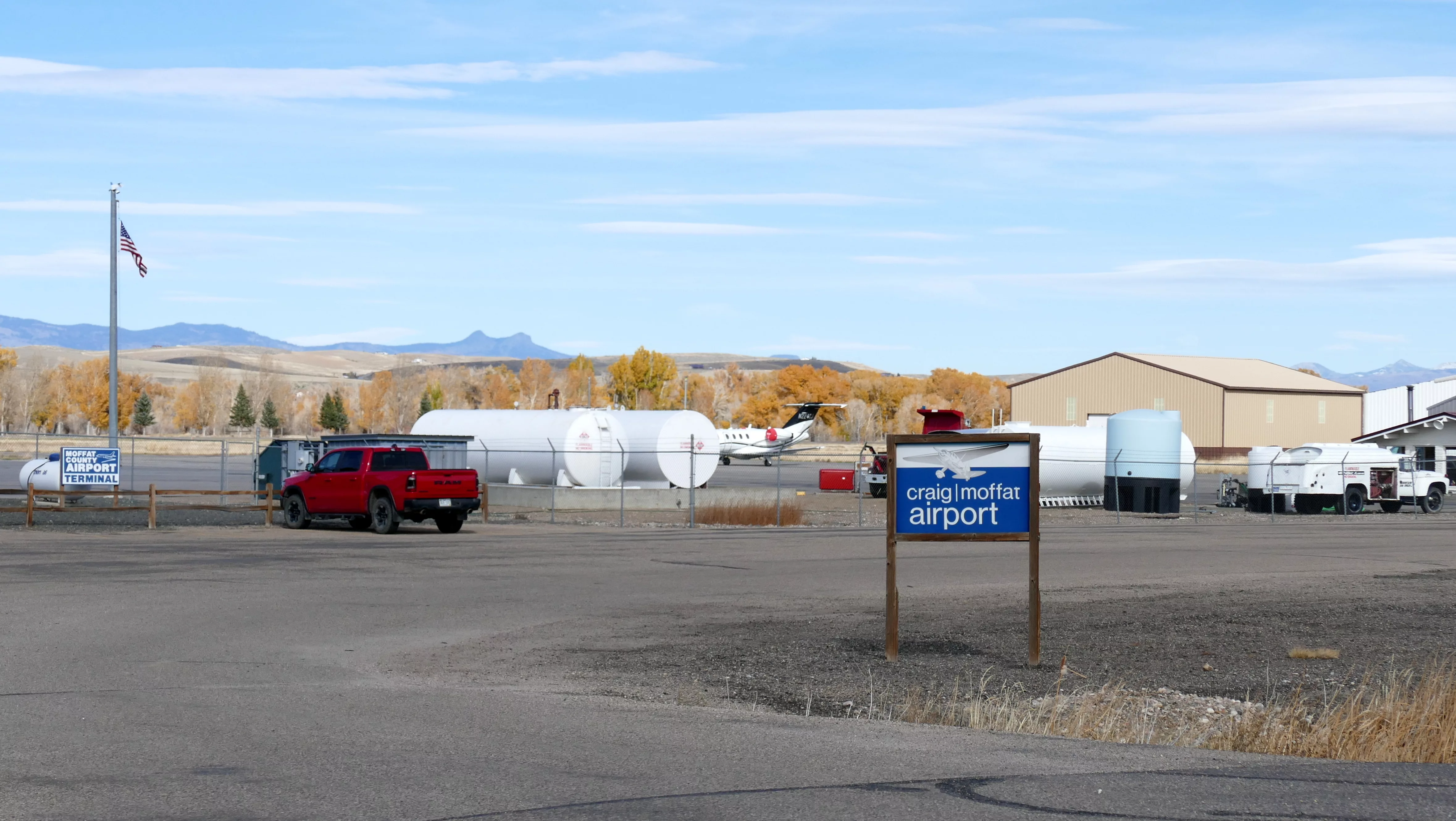airport-craig-moffat-001-slider