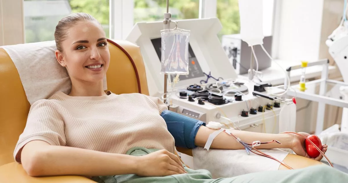 patient-donating-blood-at-hospital-2