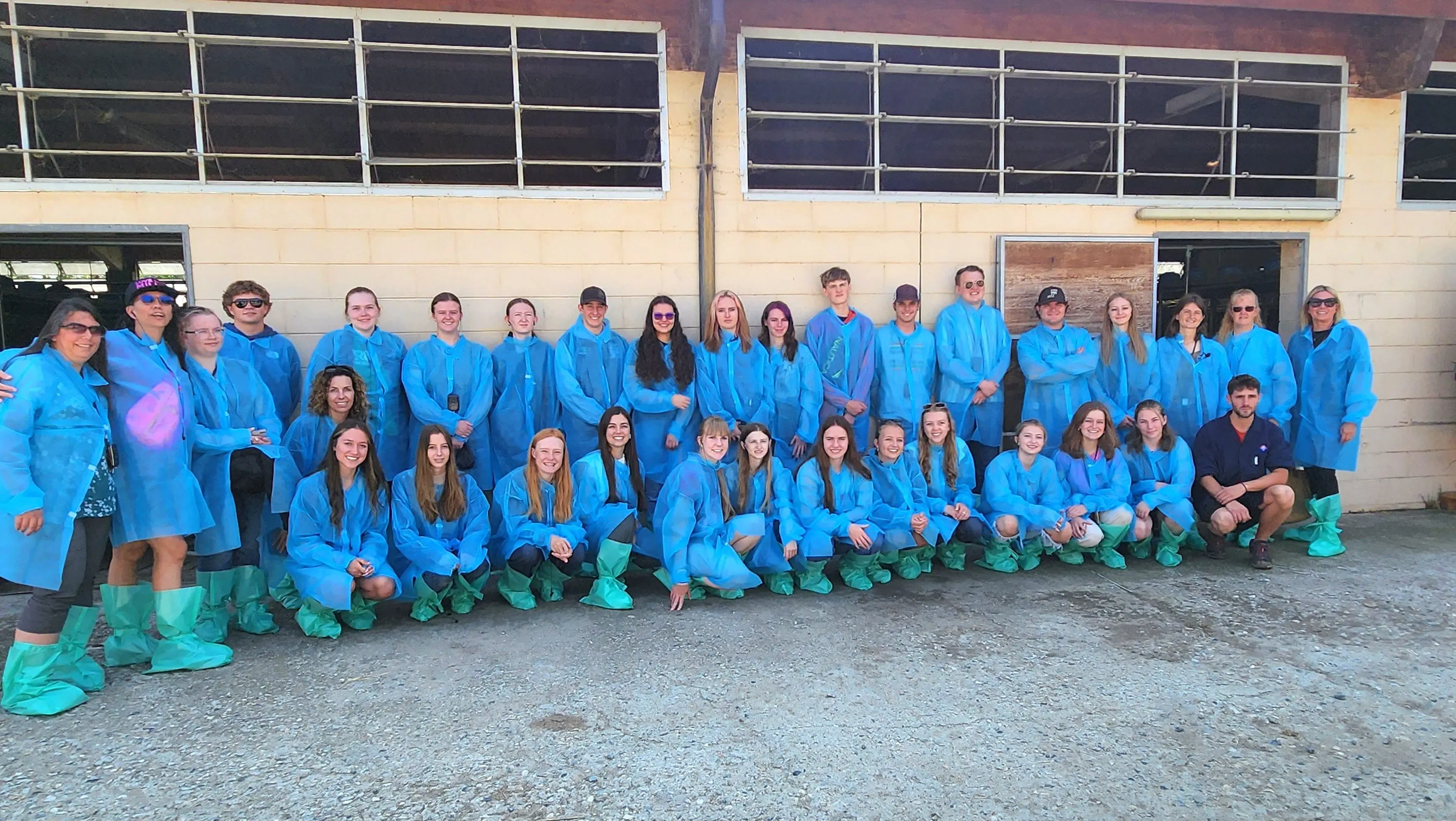 4h-colorado-4-h-delegation-at-veal-farm