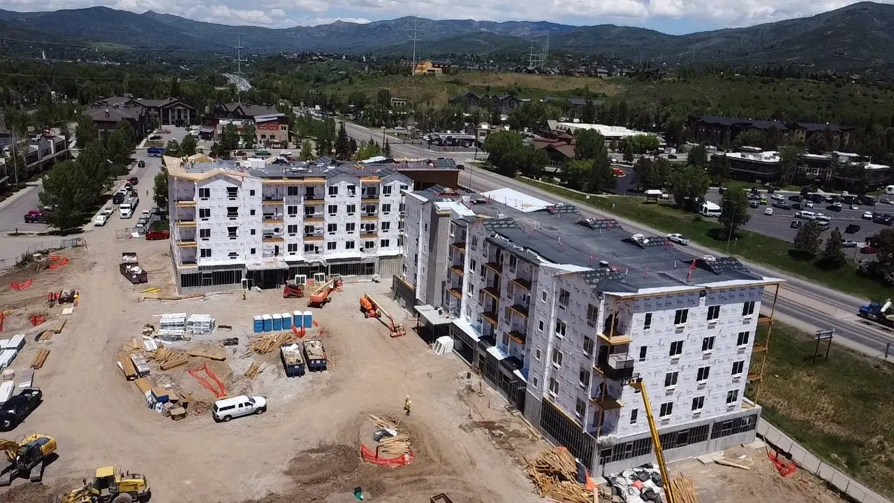 cottonwoods-construction-2