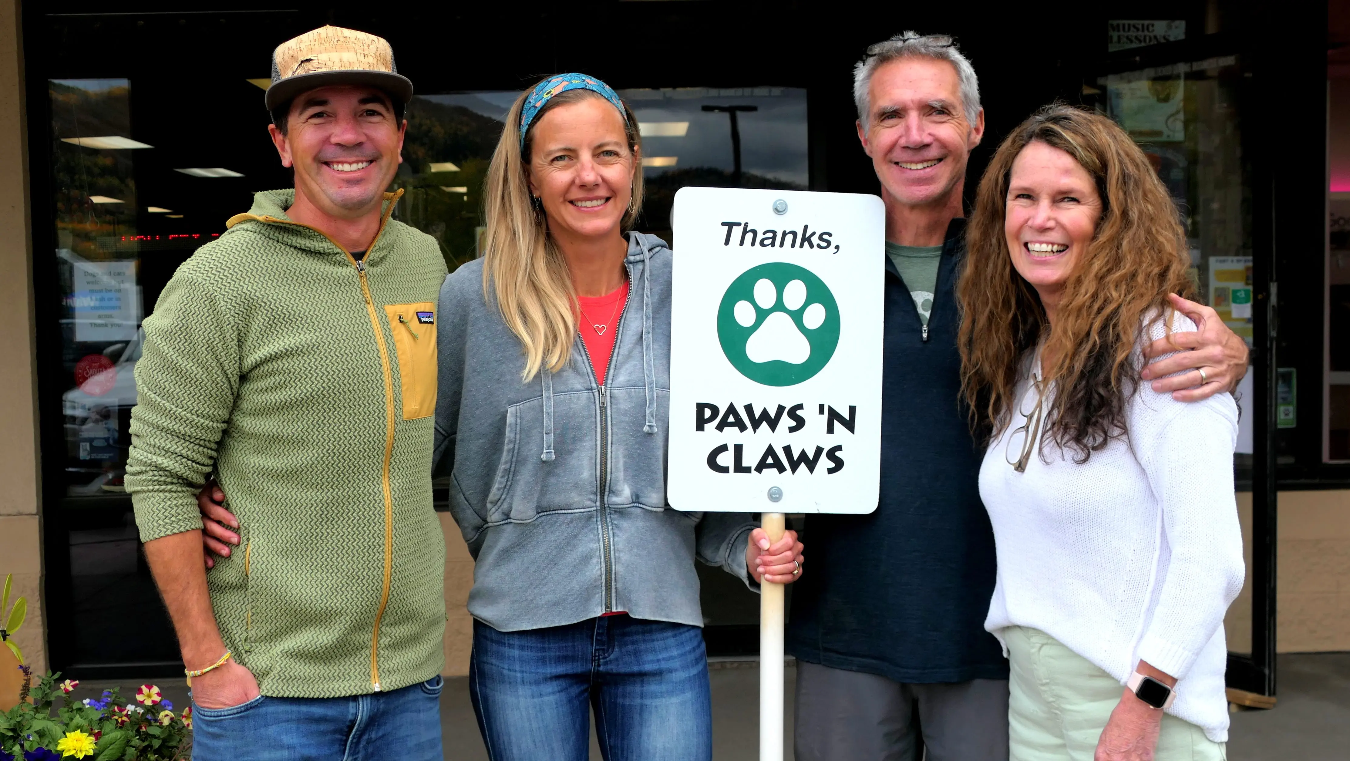 paws-n-claws-terranova-campbell