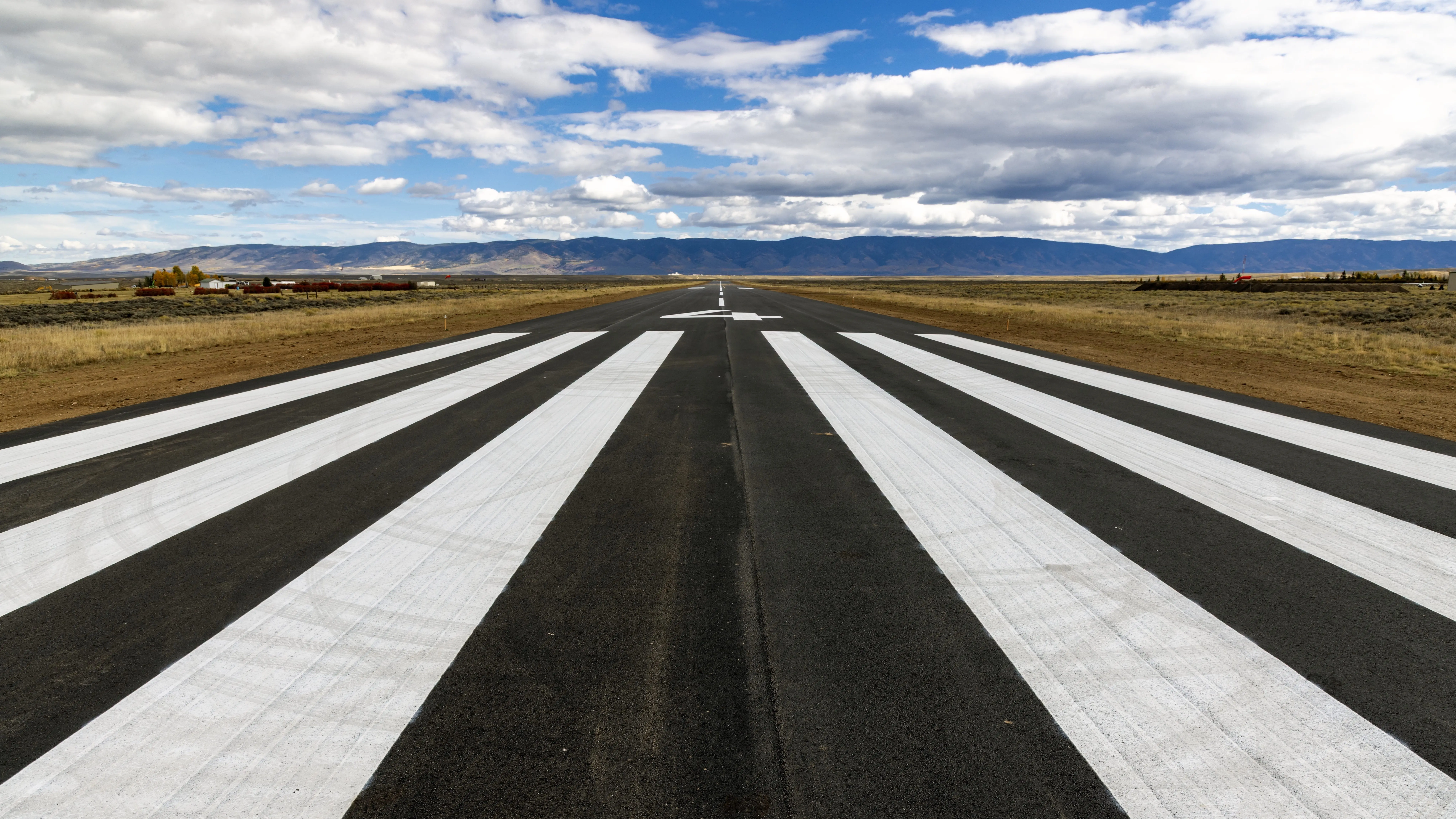 walden-airport-runway-slider