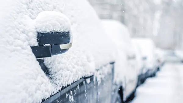 cars-under-snow-in-winter