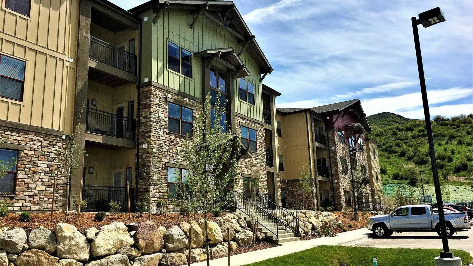 reserves-at-steamboat-slider