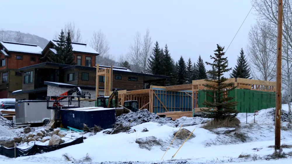 construction-on-harwig-001