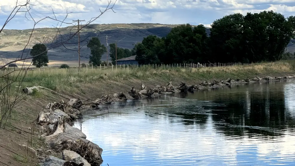 yampa-river-fundflanders-ranch-river-bank-slider