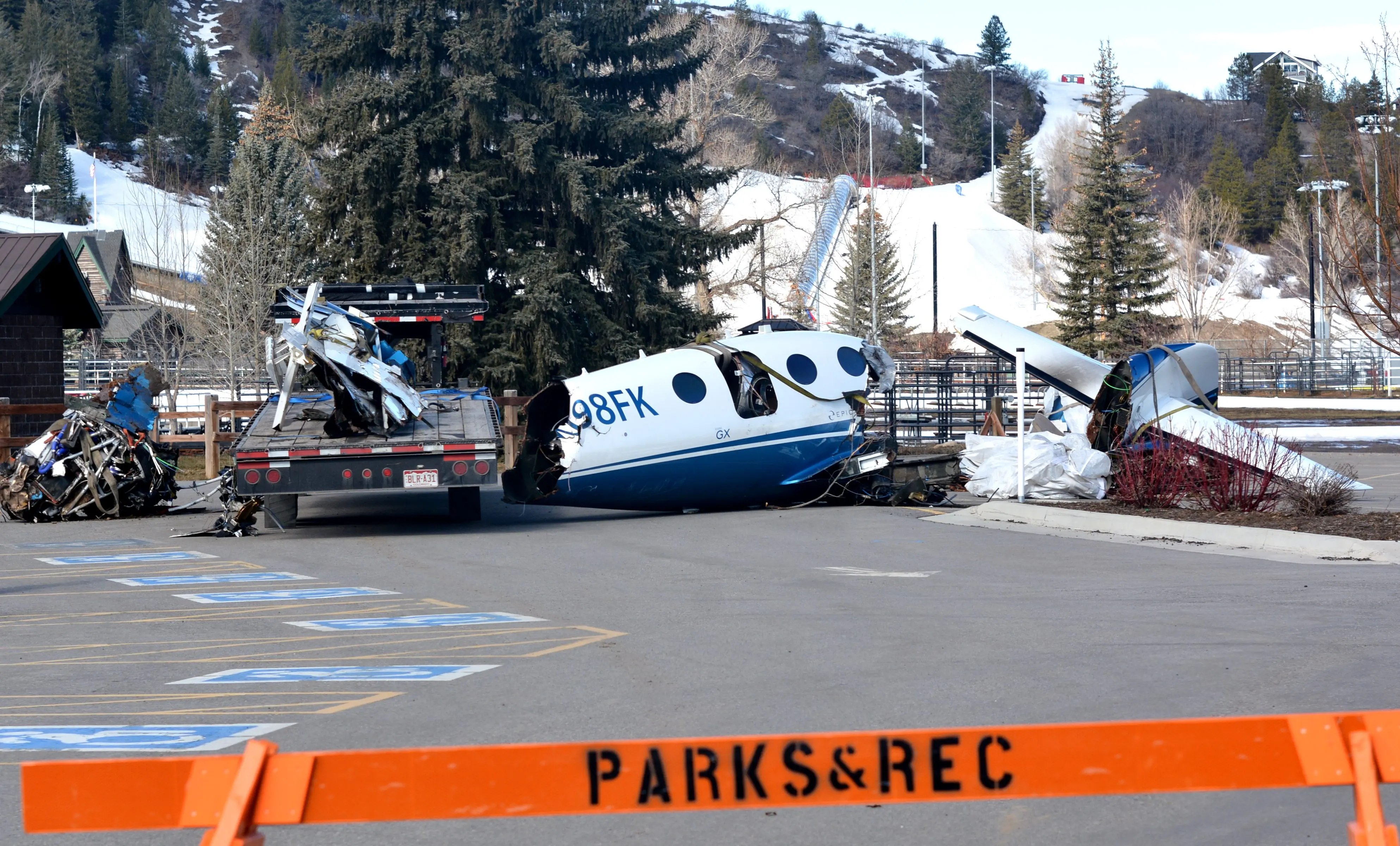 airplane-wreckage-at-rodeo-grounds-from-emerald-008