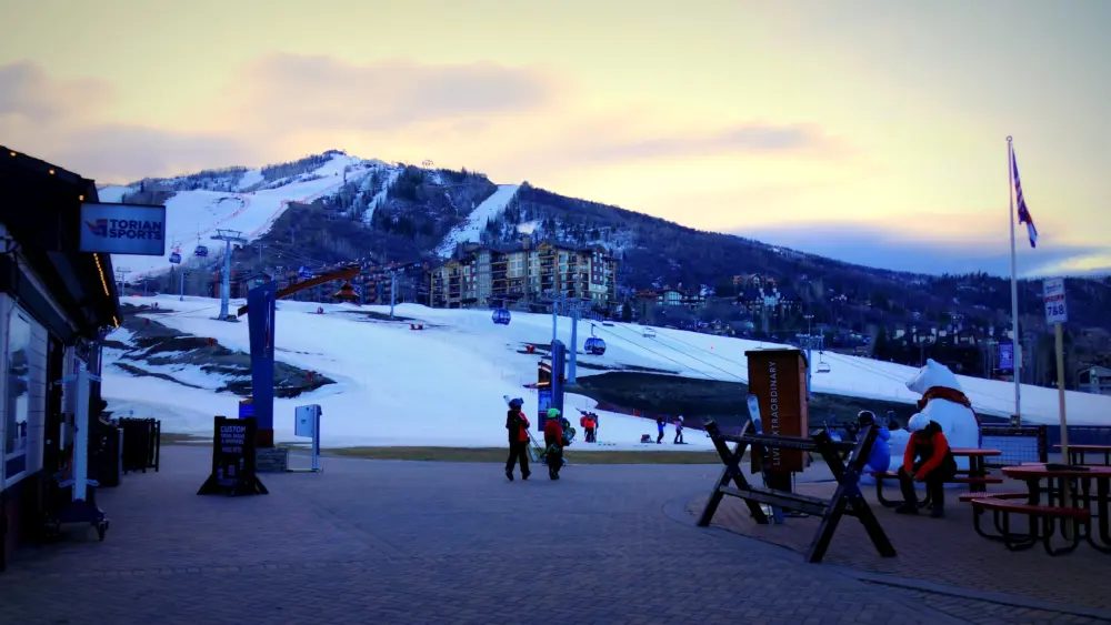 steamboat-resort-march-17-slider-001