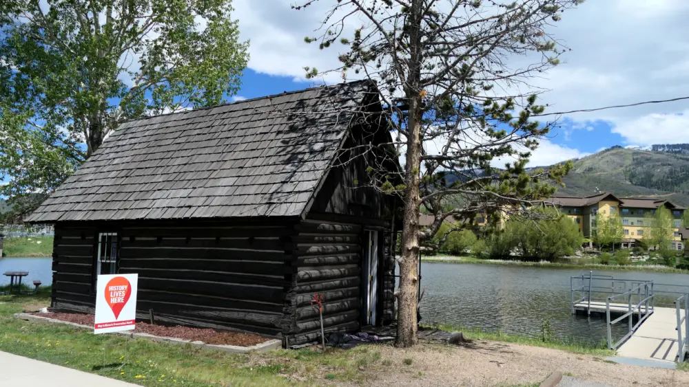 parkinson-house-near-caseys-pond-slider-copy