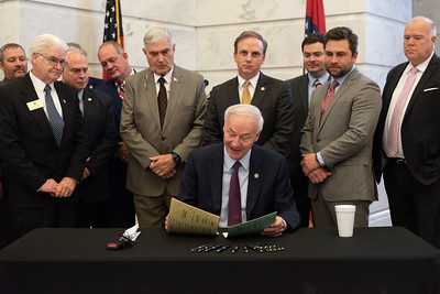 51736687919_37f4da3cee_w