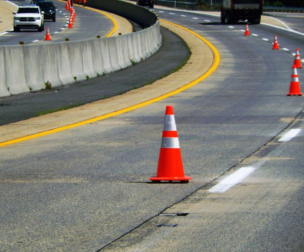 highway-cones-for-construction-1024x848-1-4