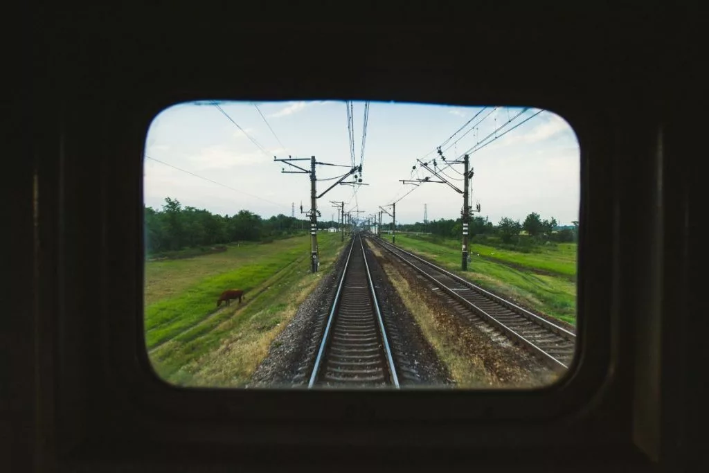 view-through-train-window-1024x68398247-1