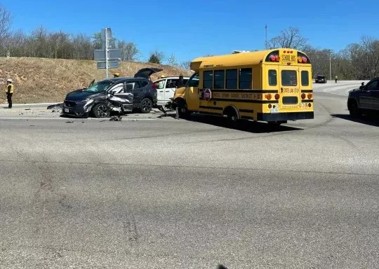 reeds-spring-bus-crash777538