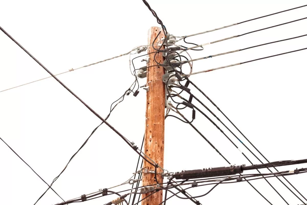 utility-pole-hung-with-electricity-power-cables945106