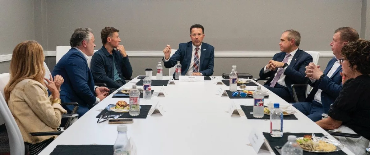 ceo-roundtable-group-shot-6-26-25489072