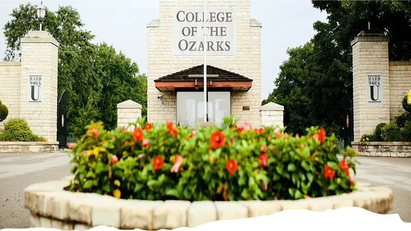 collegeoftheozarksentrance60046