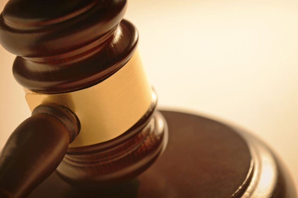 judge-or-auctioneers-gavel-1024x683-1