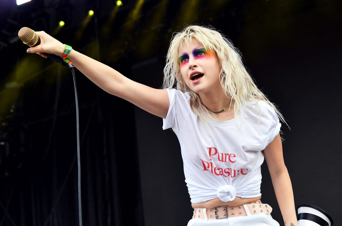 hayley-williams-paramore-live-2018-billboard-1548